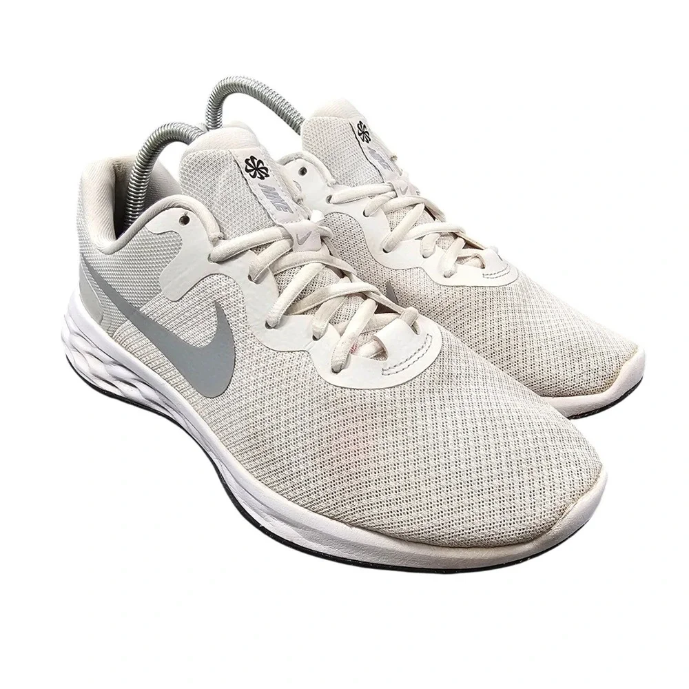 Nike Revolution 6 Next Nature Running Shoes White Gray Mens Size 9 Mesh 2022
